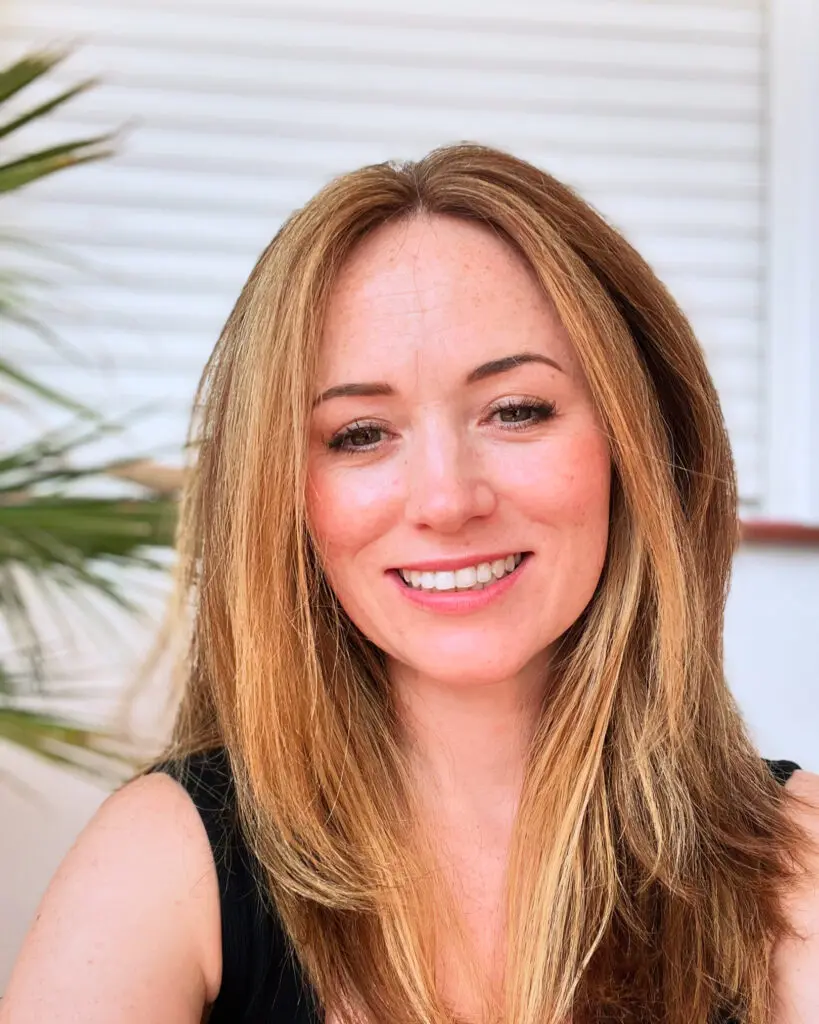 8c8e38a6-1d56-4e05-a3f7-3390e46b2213-amy-pierce