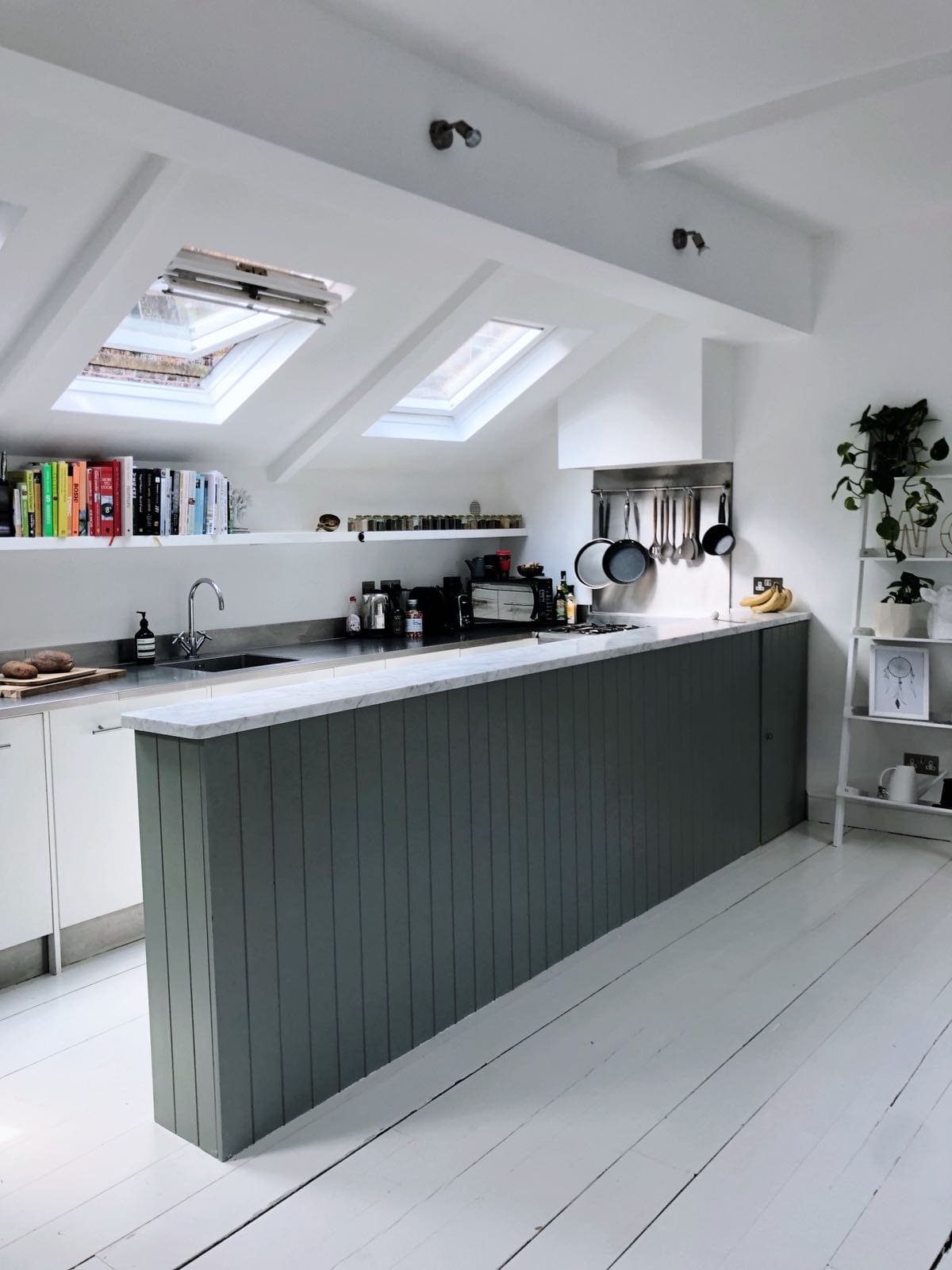 Declutter Dollies Home Staging
